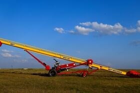 The UTX U-Trough auger is built to outperform on your farm