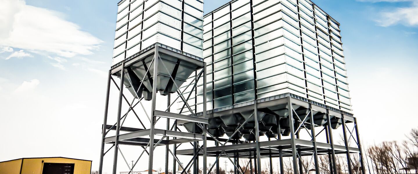 Web_Full_Size_Desktop_Hero-Overhead Square Bins.jpg