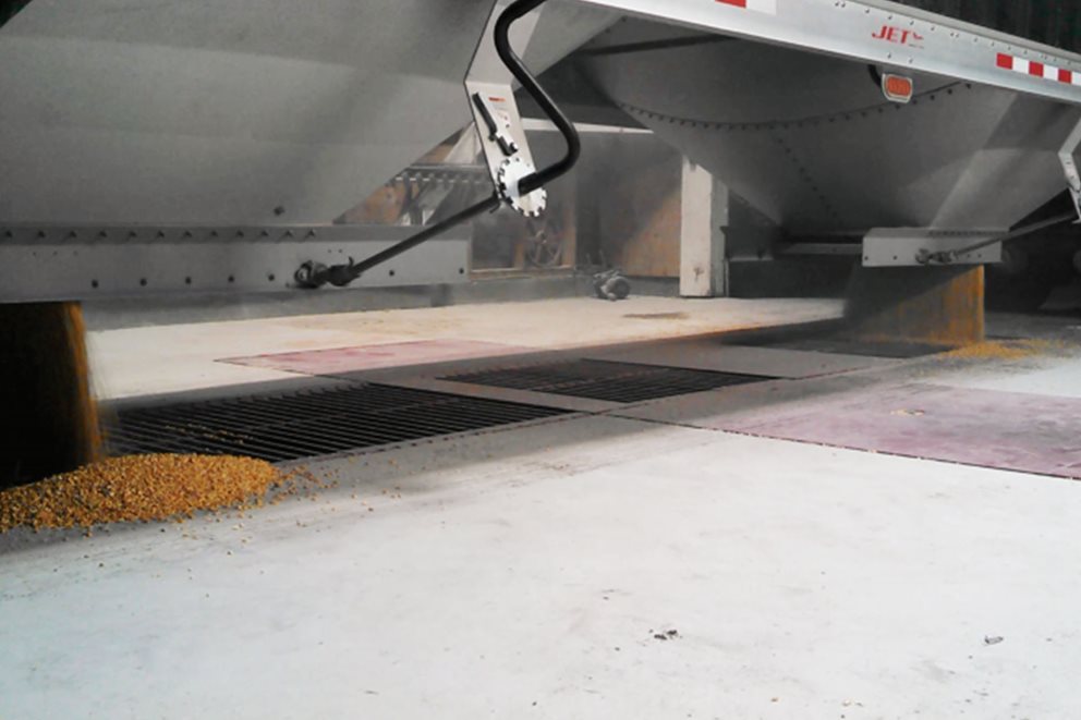 Hutchinson Dual Hopper Chain Conveyor AGI